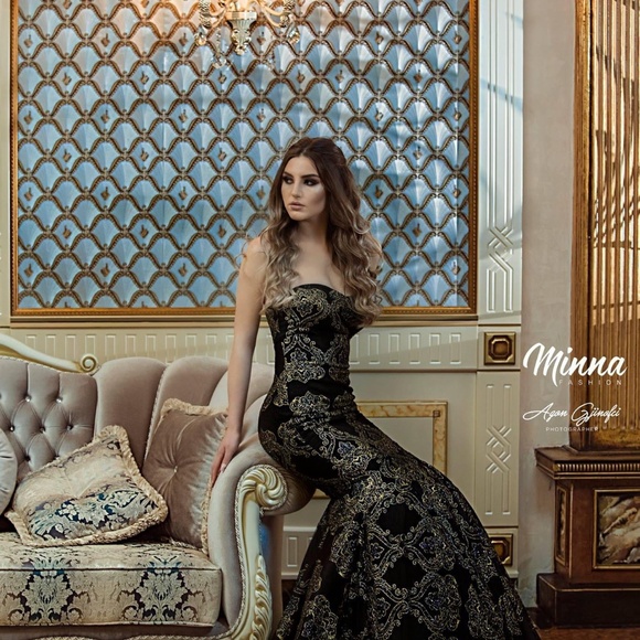 Evening dress - Picture 1 of 2